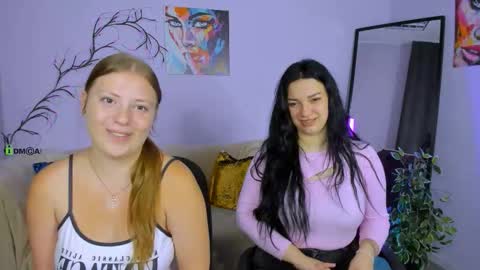 Snapshot of melani_bumm chatting on 09-10-25, 05:51 melani_bumm online show from 09-10-25, 05:51