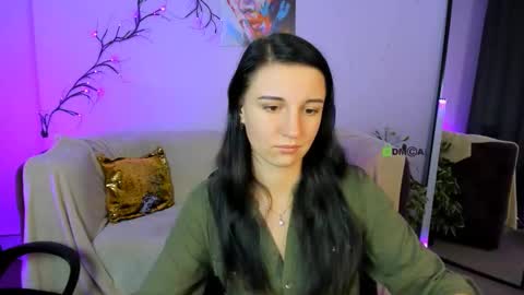 Snapshot of melani_bumm chatting on 09-17-25, 12:07 melani_bumm online show from 09-17-25, 12:07