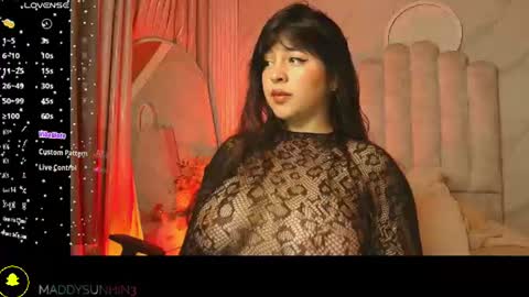 Snapshot of melani_sunny chatting on 06-19-26, 01:21 Melani sunny online show from 06-19-26, 01:21