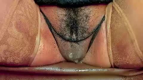 Snapshot of melania_browis chatting on 07-18-26, 05:06 Melania online show from 07-18-26, 05:06