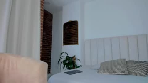 melanie_diaz online show from 12-14-25, 06:12