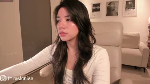 Snapshot of melanie_owo chatting on 05-24-26, 02:05 Melanie online show from 05-24-26, 02:05