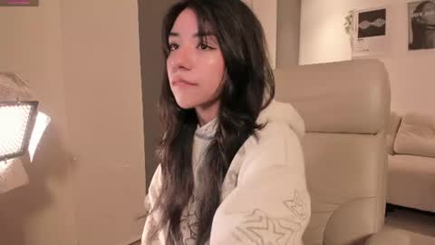 Snapshot of melanie_owo chatting on 07-07-26, 01:52 Melanie online show from 07-07-26, 01:52
