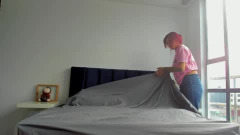 Melanie roux  online show from 04-09-26, 12:21