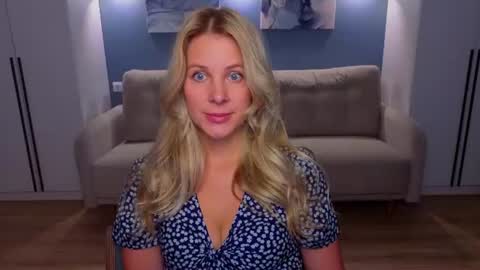 Snapshot of melaniebennett chatting on 06-25-26, 07:02 Melanie Bennett online show from 06-25-26, 07:02