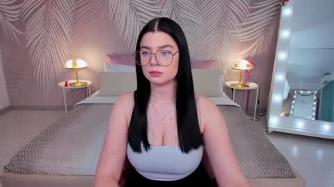 Melanie online show from 01-16-25, 04:50