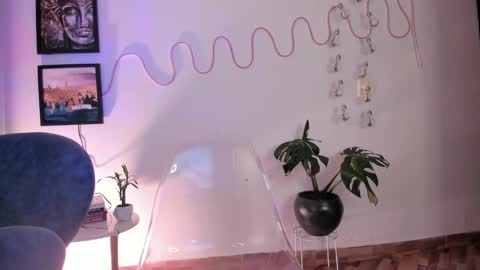 Snapshot of melaniegagner_ chatting on 12-15-24, 11:53 Melany online show from 12-15-24, 11:53