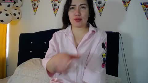 Snapshot of melanieparker20 chatting on 07-11-26, 03:15 Melanie Parker online show from 07-11-26, 03:15