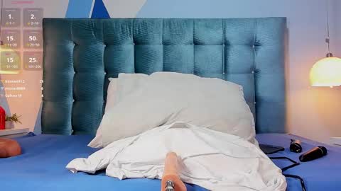 Snapshot of melanierioss_ chatting on 01-07-25, 03:44 online show from 01-07-25, 03:44