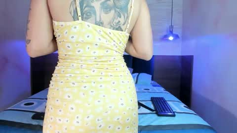 Melanie Roux online show from 09-12-25, 11:32