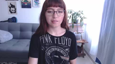 Snapshot of melanies_dream chatting on 02-12-26, 04:46 Princess Consuela Banana Hammock online show from 02-12-26, 04:46