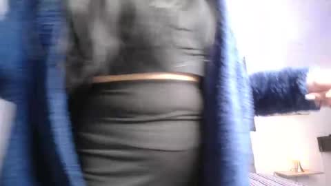 Snapshot of melanny_petite chatting on 05-05-26, 11:29 melanny_petite online show from 05-05-26, 11:29