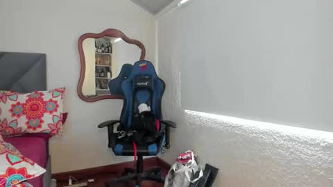 Snapshot of melany_arizaaa chatting on 09-28-25, 06:35 melany_arizaaa online show from 09-28-25, 06:35