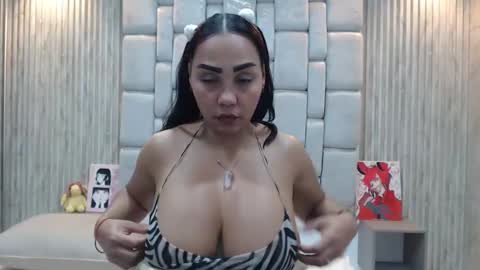Snapshot of melany_contrera777 chatting on 05-28-26, 04:32 melany_contrera777 online show from 05-28-26, 04:32