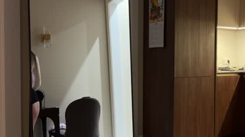 Adel online show from 01-31-25, 03:00