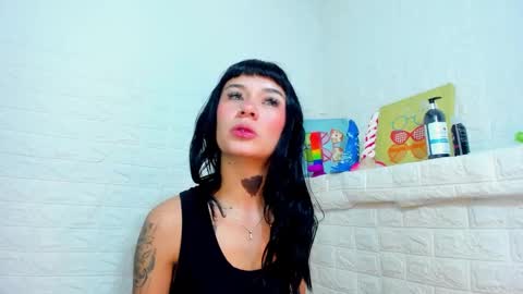 Snapshot of melanyharris chatting on 10-13-25, 05:18 MELANYHARRIS online show from 10-13-25, 05:18