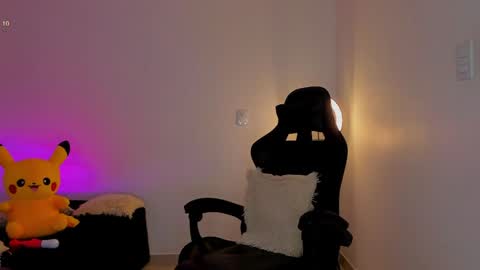 Snapshot of melanyrouse1 chatting on 05-11-26, 08:28 melanyrouse1 online show from 05-11-26, 08:28