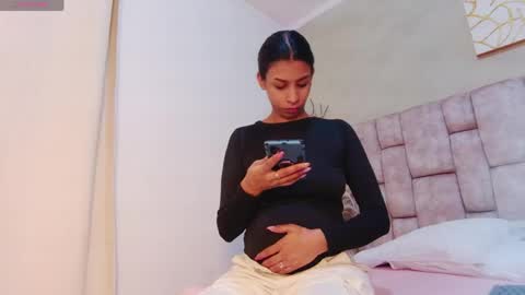 Melany online show from 05-04-26, 01:07