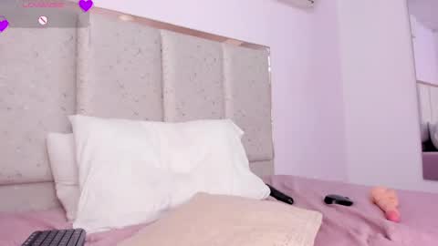 Snapshot of meli_mell chatting on 04-19-26, 06:10 Meli online show from 04-19-26, 06:10