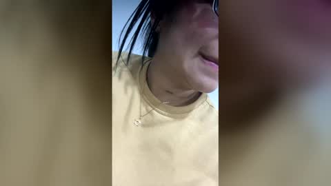 Snapshot of melie_me chatting on 03-19-26, 11:03 MELIE online show from 03-19-26, 11:03