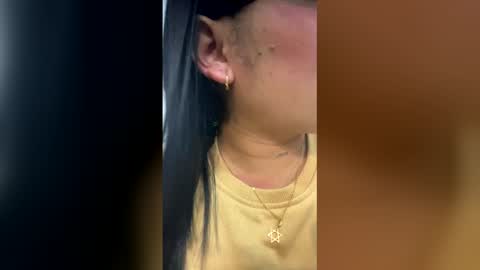 Snapshot of melie_me chatting on 04-01-26, 10:49 MELIE online show from 04-01-26, 10:49