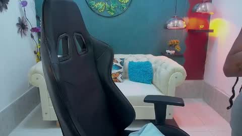 Snapshot of melika_sweet chatting on 02-08-26, 05:49 eli online show from 02-08-26, 05:49