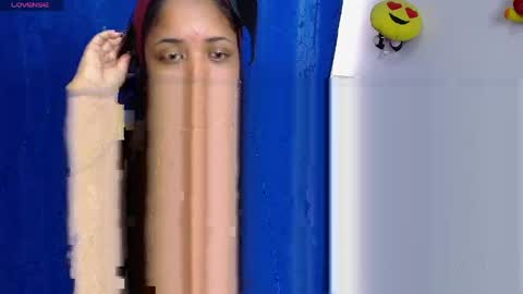 Snapshot of melika_sweet chatting on 04-24-26, 06:32 eli online show from 04-24-26, 06:32