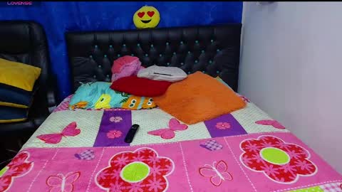 Snapshot of melika_sweet chatting on 05-25-26, 06:14 eli online show from 05-25-26, 06:14