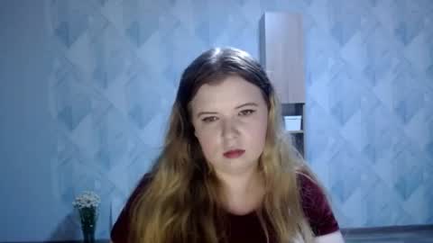 Snapshot of melina_beauty chatting on 06-19-26, 11:41 Melina online show from 06-19-26, 11:41
