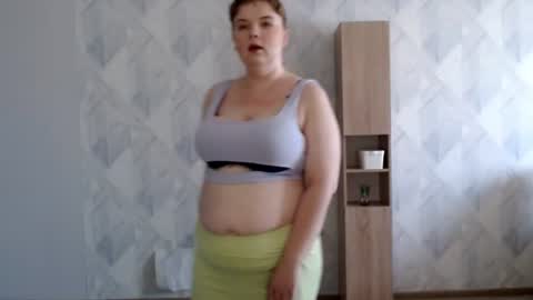 Snapshot of melina_beauty chatting on 07-10-26, 05:23 Melina online show from 07-10-26, 05:23