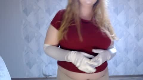 Snapshot of melina_beauty chatting on 07-17-26, 03:07 Melina online show from 07-17-26, 03:07