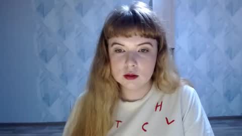 Snapshot of melina_beauty chatting on 07-22-26, 01:30 Melina online show from 07-22-26, 01:30