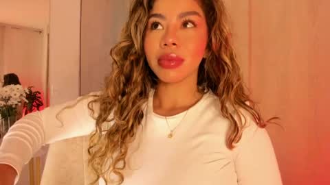 Snapshot of melina_ferrer1 chatting on 05-30-26, 12:46 EI online show from 05-30-26, 12:46