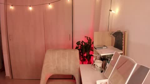 Snapshot of melina_ferrer1 chatting on 07-04-26, 01:39 EI online show from 07-04-26, 01:39