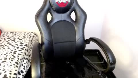 melinna706702 online show from 02-12-25, 09:01