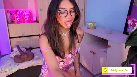 Melissa online show from 09-17-25, 10:22