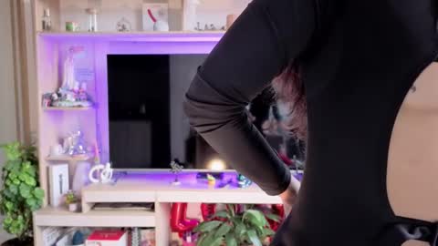 Melissa online show from 03-18-26, 01:25