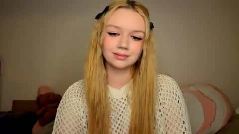 Snapshot of meliss_ss chatting on 06-18-26, 08:24 Mel or Lissa 3 Welcome here online show from 06-18-26, 08:24