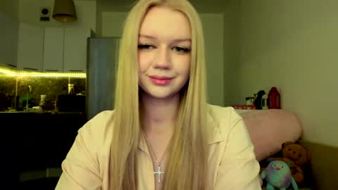 Snapshot of meliss_ss chatting on 06-20-26, 08:33 Mel or Lissa 3 Welcome here online show from 06-20-26, 08:33