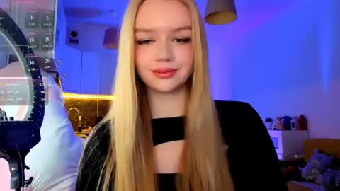 Snapshot of meliss_ss chatting on 07-03-26, 03:13 Mel or Lissa 3 Welcome here online show from 07-03-26, 03:13