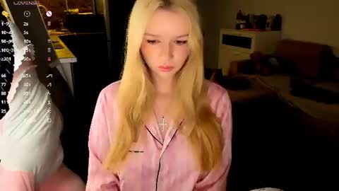 Snapshot of meliss_ss chatting on 07-14-26, 10:37 Mel or Lissa 3 Welcome here online show from 07-14-26, 10:37