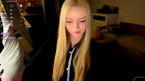 Snapshot of meliss_ss chatting on 07-28-26, 07:39 Mel or Lissa 3 Welcome here online show from 07-28-26, 07:39