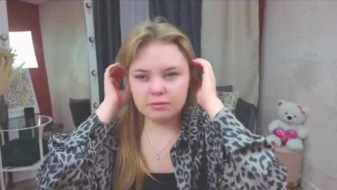 Sophia online show from 12-05-25, 04:21