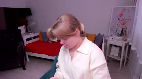 Sophia online show from 02-25-26, 04:22