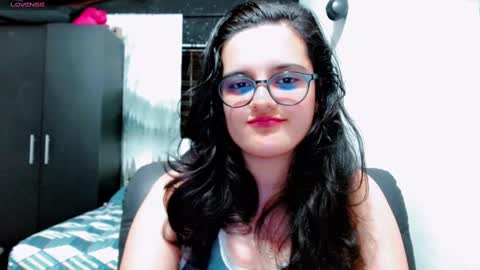Snapshot of melissa_and_dany chatting on 12-05-24, 12:52 Melissas Corner online show from 12-05-24, 12:52