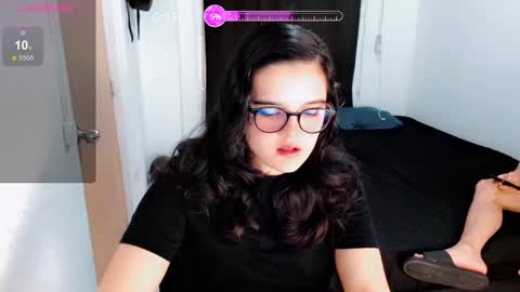 Snapshot of melissa_and_dany chatting on 12-25-24, 05:58 Melissas Corner online show from 12-25-24, 05:58