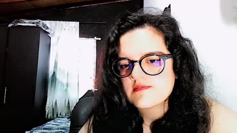 Snapshot of melissa_and_dany chatting on 02-23-25, 08:11 Melissas Corner online show from 02-23-25, 08:11