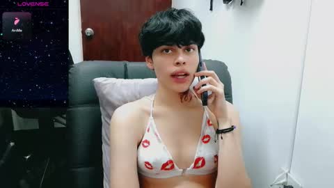 Snapshot of melissa_and_dany chatting on 10-02-25, 07:10 Melissas Corner online show from 10-02-25, 07:10