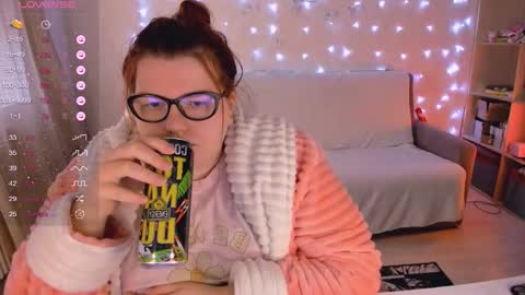 Snapshot of melissa_purr chatting on 01-07-25, 11:48 melissa_purr online show from 01-07-25, 11:48