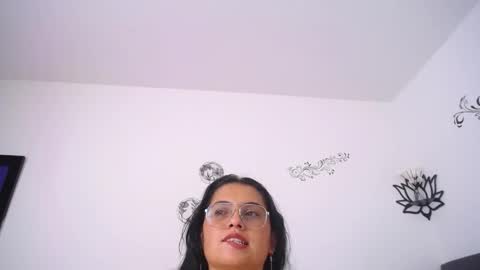 Snapshot of melissa_rhodes chatting on 06-03-26, 02:33 Melissa online show from 06-03-26, 02:33